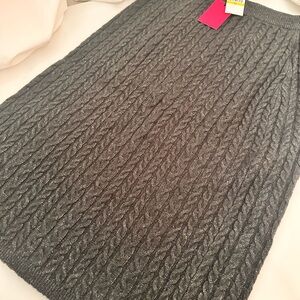 Elegant Gray Cable Knit Skirt